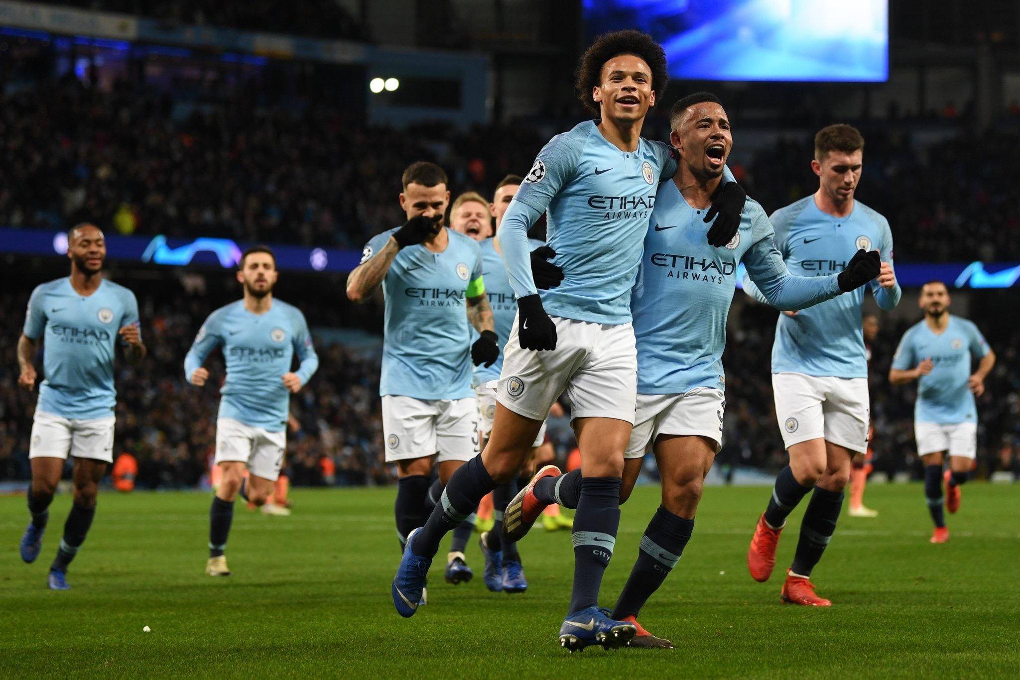 在篮板保护 在篮板保护