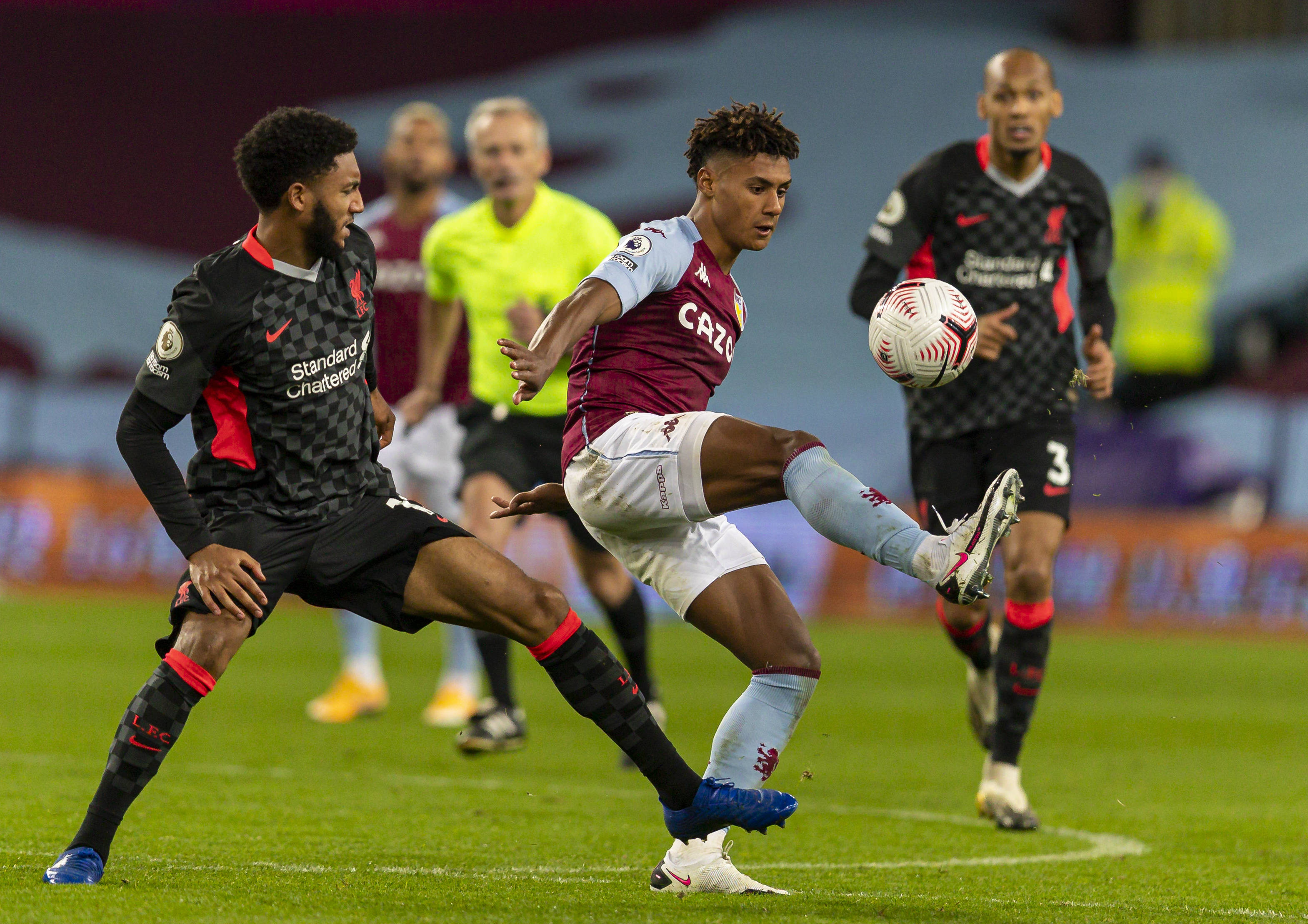 前的观众揪 前的观众揪